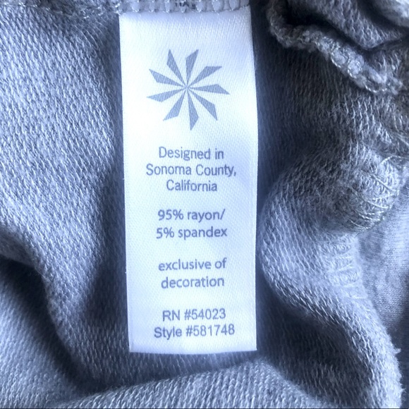 Athleta Gray Peaceful Pullover Round Neck Stretch Jersey Knit Top Size Small - Picture 12 of 12
